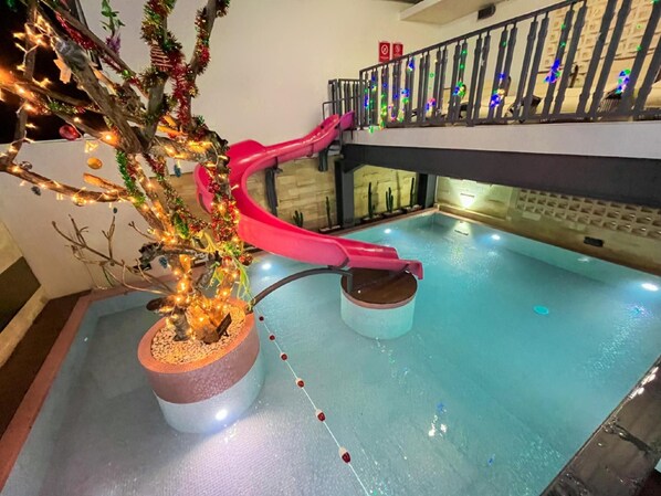 Pool - Luxury Malioboro Hotel (Yogyakarta)
