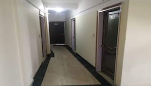 Ảnh chưa phân loại, 2 trong số 19 ảnh, nút