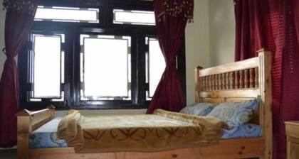 Al Pine Guest House