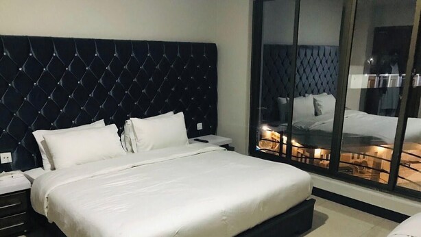 Ảnh chưa phân loại, 1 trong số 4 ảnh, nút
