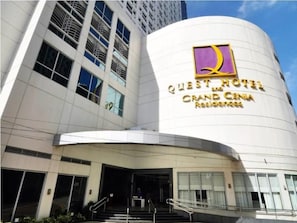 Exterior - Grand Cenia Residence with 2 Bedrooms Condo Unit (Cebu City)