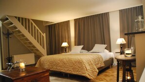 Ảnh chưa phân loại, 2 trong số 44 ảnh, nút