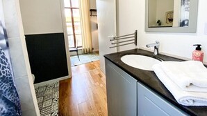 Ảnh chưa phân loại, 5 trong số 44 ảnh, nút