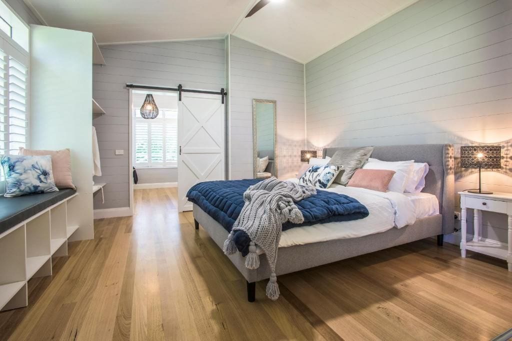 Deluxe House, Balcony, Garden View | Iron/ironing board, WiFi (free)