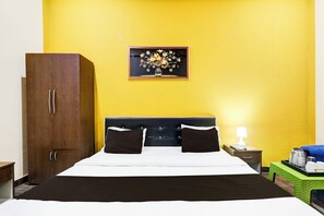 Ảnh chưa phân loại, 3 trong số 28 ảnh, nút