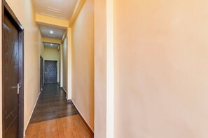 Ảnh chưa phân loại, 5 trong số 28 ảnh, nút