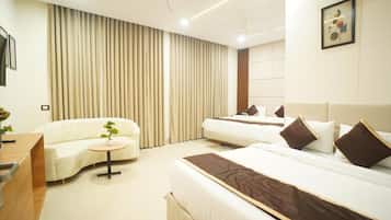 In-room safe, soundproofing, WiFi (free)