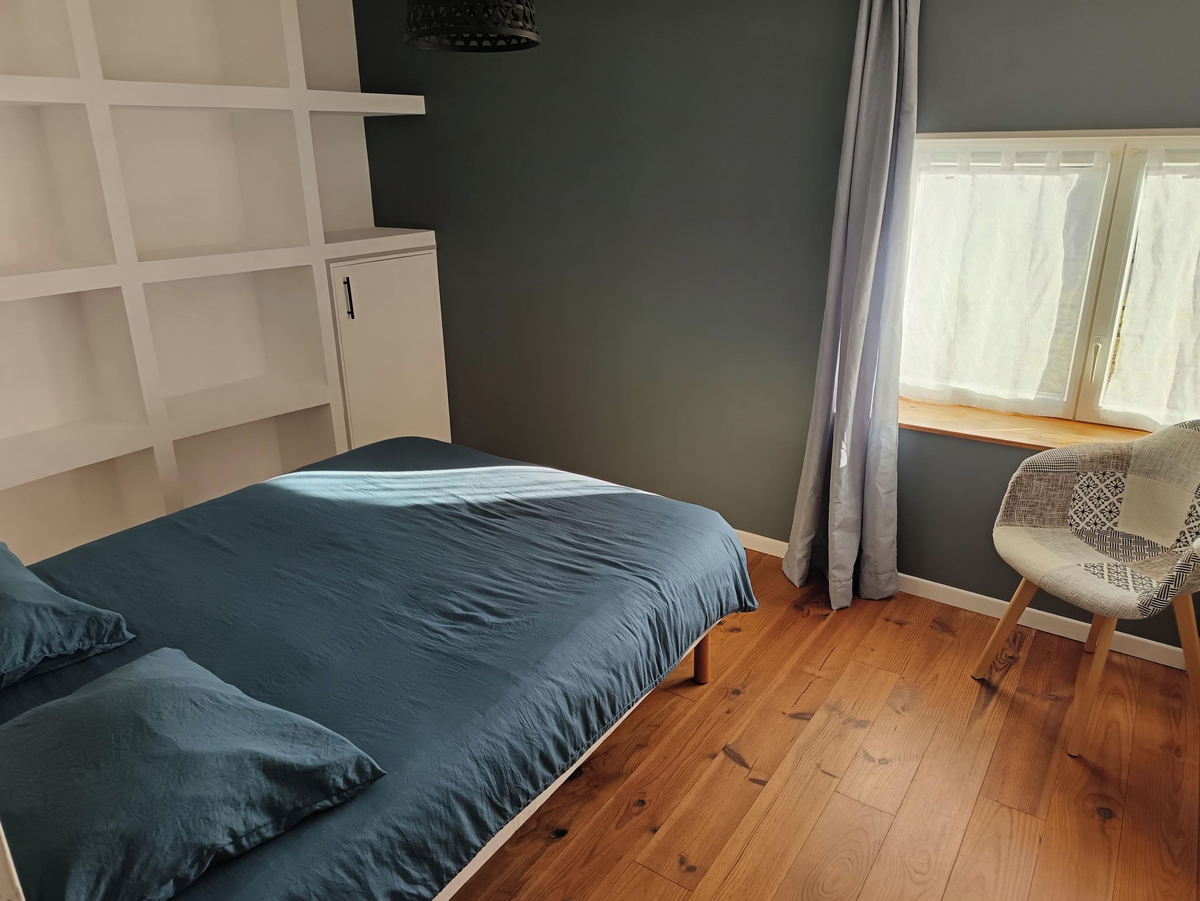 3 bedrooms, WiFi (free), bed sheets