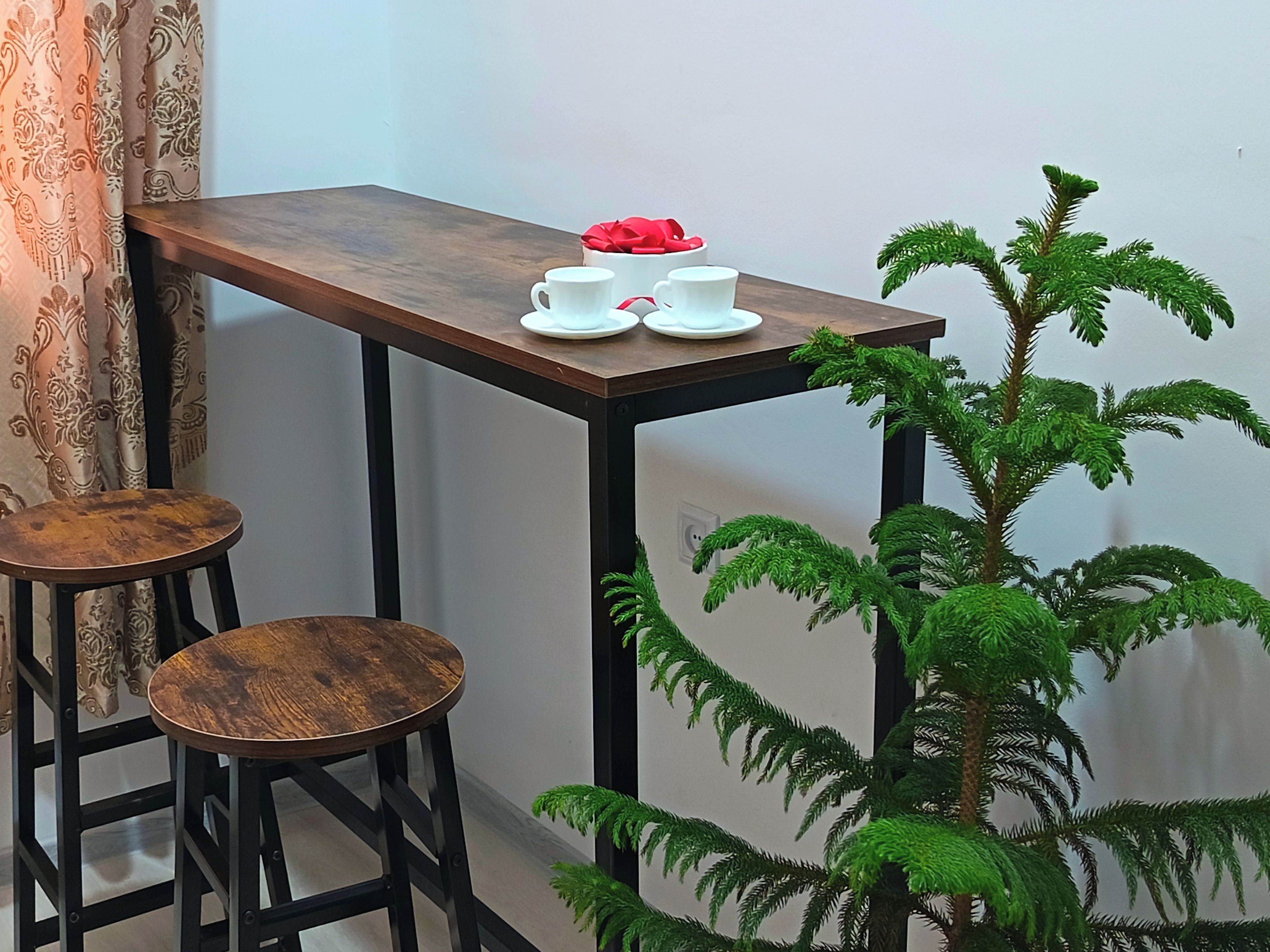 Comfort Apartment | Dining