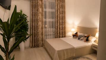Apartment, City View | Iron/ironing board, WiFi (free)