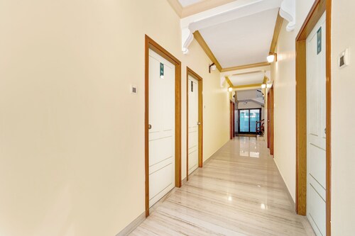 Hotel O Broadway Ernakulam