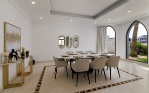 Unclassified image, 4 of 14, button - Classic Beachfront Villa w/ Pool on Palm Jumeirah (Dubai)