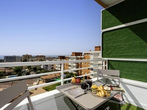 Outdoor dining - Sunstay Loft Saltillo (Torremolinos)