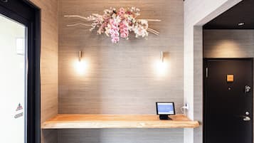 Pintu masuk properti