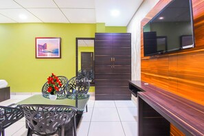 Classic Double Room | Dining - Townhouse Oak Golden Beach 5 mins drive (Puri)