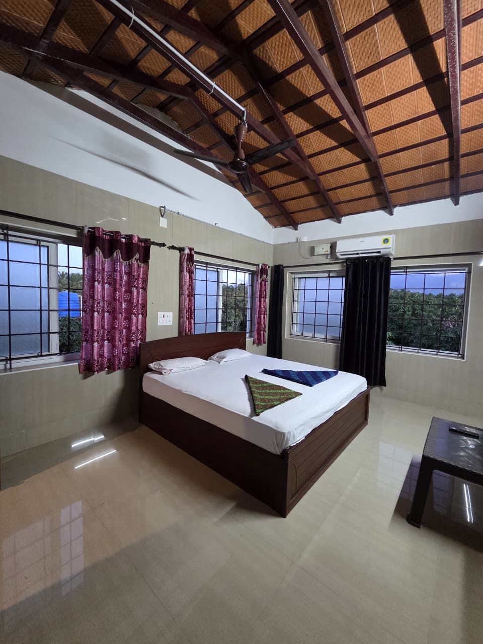 Casa de campo, vista para a montanha | Roupas de cama premium, Wi-Fi de cortesia, roupa de cama