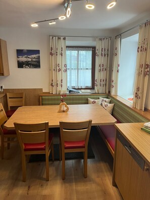 Uklassifisert bilde, 3 av 32, knapp