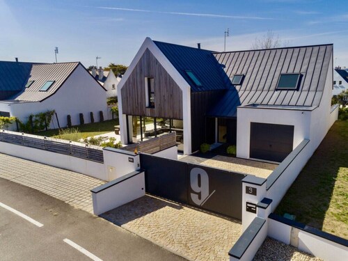 Holiday Home in Quiberon With Swimming Pool