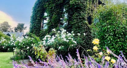 NEKED House Boutique Hotel