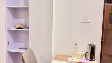 Apartment, Balcony, City View | Interior