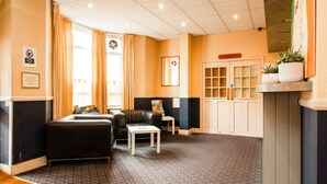 Lobby - Standard Double Room (Cardiff)