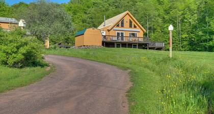 Hot Tub & Amazing Views! Family Catskills Cabin