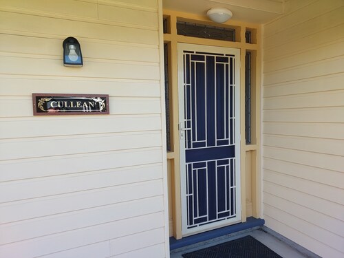 Cullean Cottage located in the heart of historic Goolwa. Pet Friendly