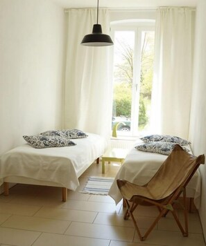 Desk, iron/ironing board, WiFi (free)
