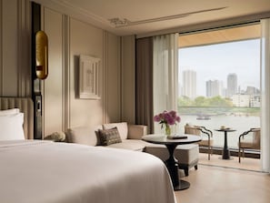 Suite | Premium bedding, minibar (some free items), in-room safe - The Langham, Custom House, Bangkok (Bangkok)