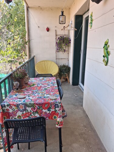 Apartment for 2 to 6 people max on the first floor of a single-family home with a garden at Julie's