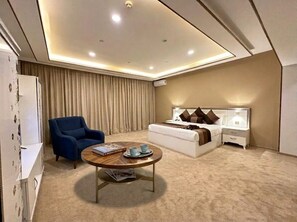 Ảnh chưa phân loại, 3 trong số 27 ảnh, nút