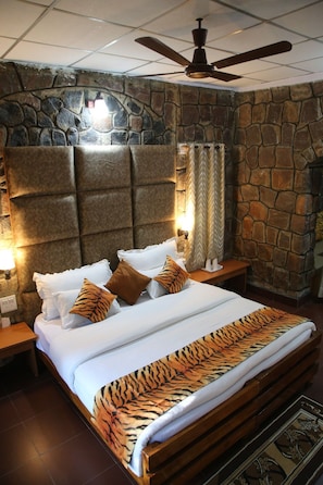 Room - Mogli Jungle Resorts (Manpur)