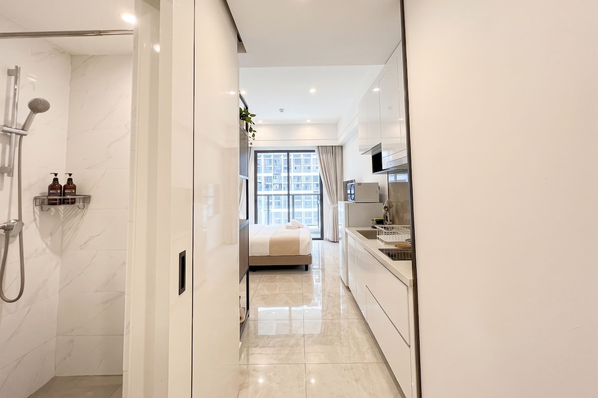 Studio Suite Comfort, balkon, pemandangan kota | Setrika/meja setrika dan Wi-Fi gratis