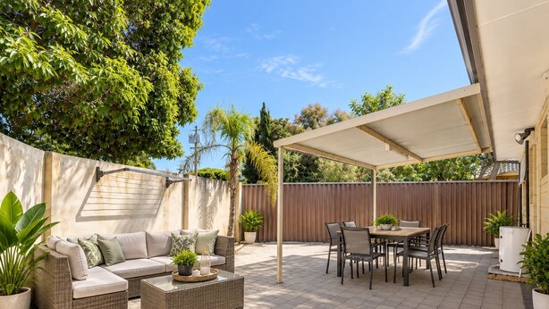 An outdoor patio with a sofa set, a dining table, and chairs. - Great location 3 bed 2 bath property -Available for Short term rental Only (Kenwick)