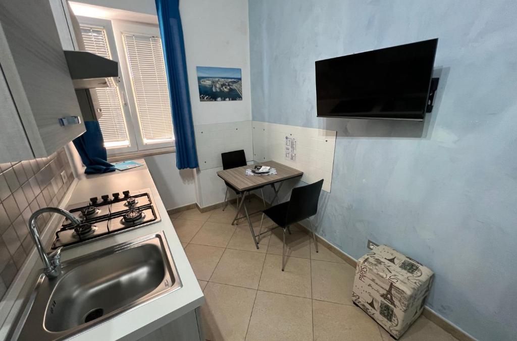 Classic Double Room | Private kitchen