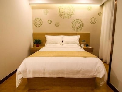 Greentree INN Huaibei Xiangshan District Guogou Square Hotel