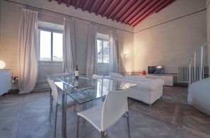 Dining - Ricasoli Terrace (Florence)