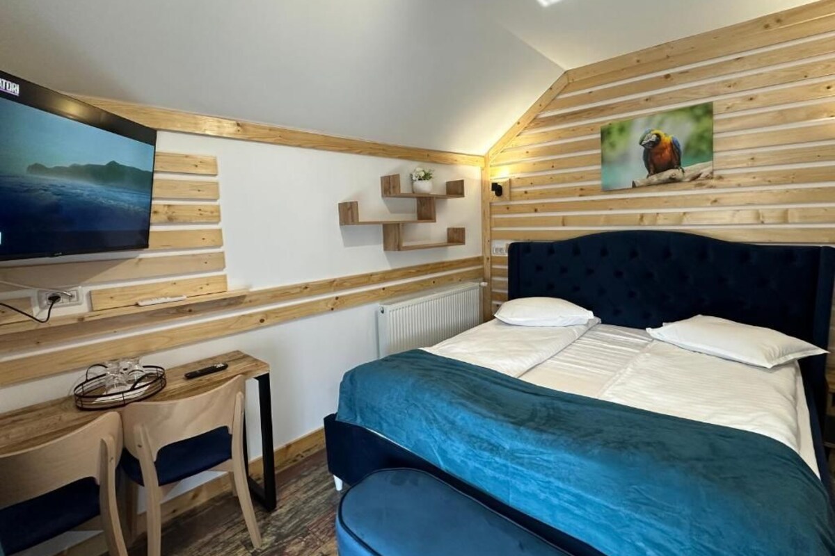 Economy Double Room | WiFi (free)