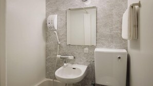 Bathroom - Unizo INN Express Utsunomiya (Utsunomiya)