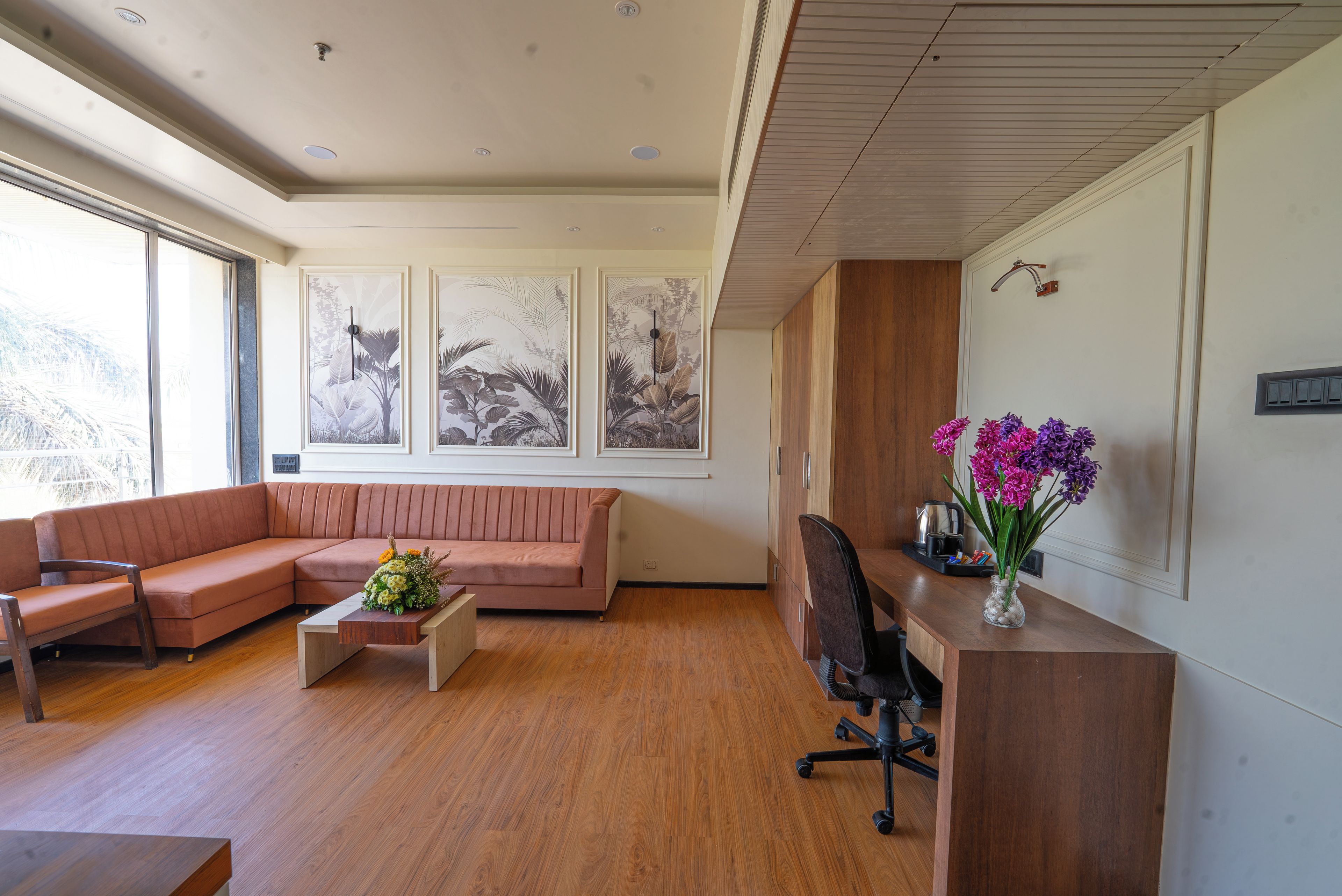 Suite | Interior