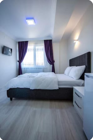 Habitación Deluxe, vistas a la ciudad | Wifi gratis