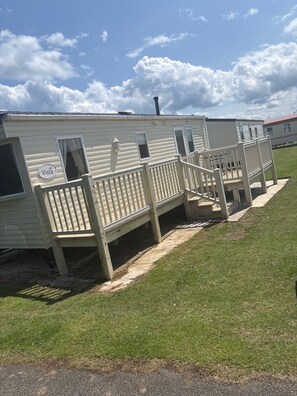 Unclassified image, 5 of 12, button - Cabin Sleeps 4 With Pets Welcome (Mablethorpe)