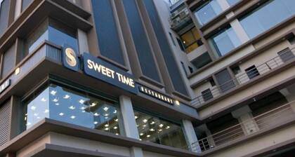 Hotel Sweet Time Restaurant Banquet and Rooms