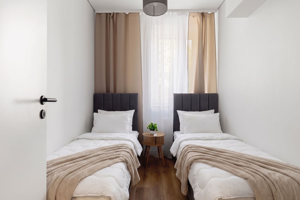 Standard Apartment, 1 Bedroom, Ground Floor | Iron/ironing board (on request), WiFi (free), bed sheets