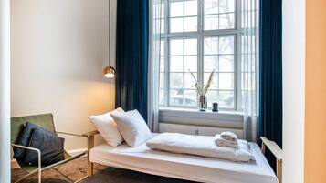 Desk, iron/ironing board, free WiFi, bed sheets