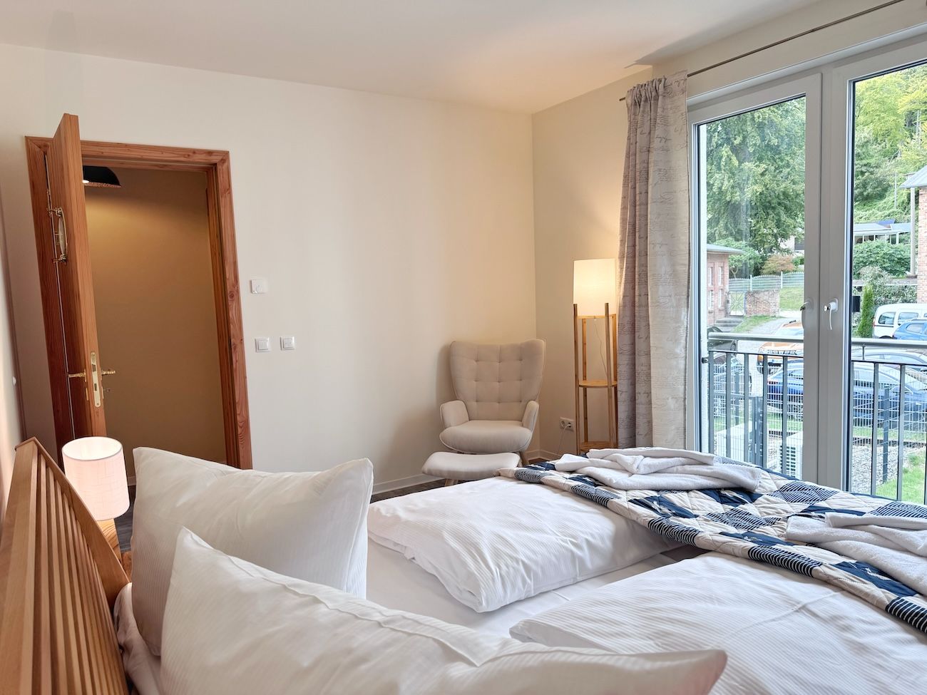 WiFi (free), bed sheets