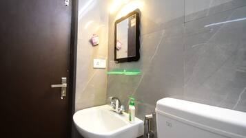 Shower, free toiletries, towels, soap