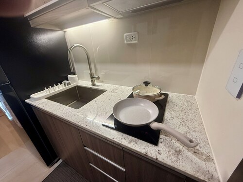 Park McKinley West Tower-A Japanese Inspired Cozy Quiet 1BR Condo 85"HDTV 穏やかな