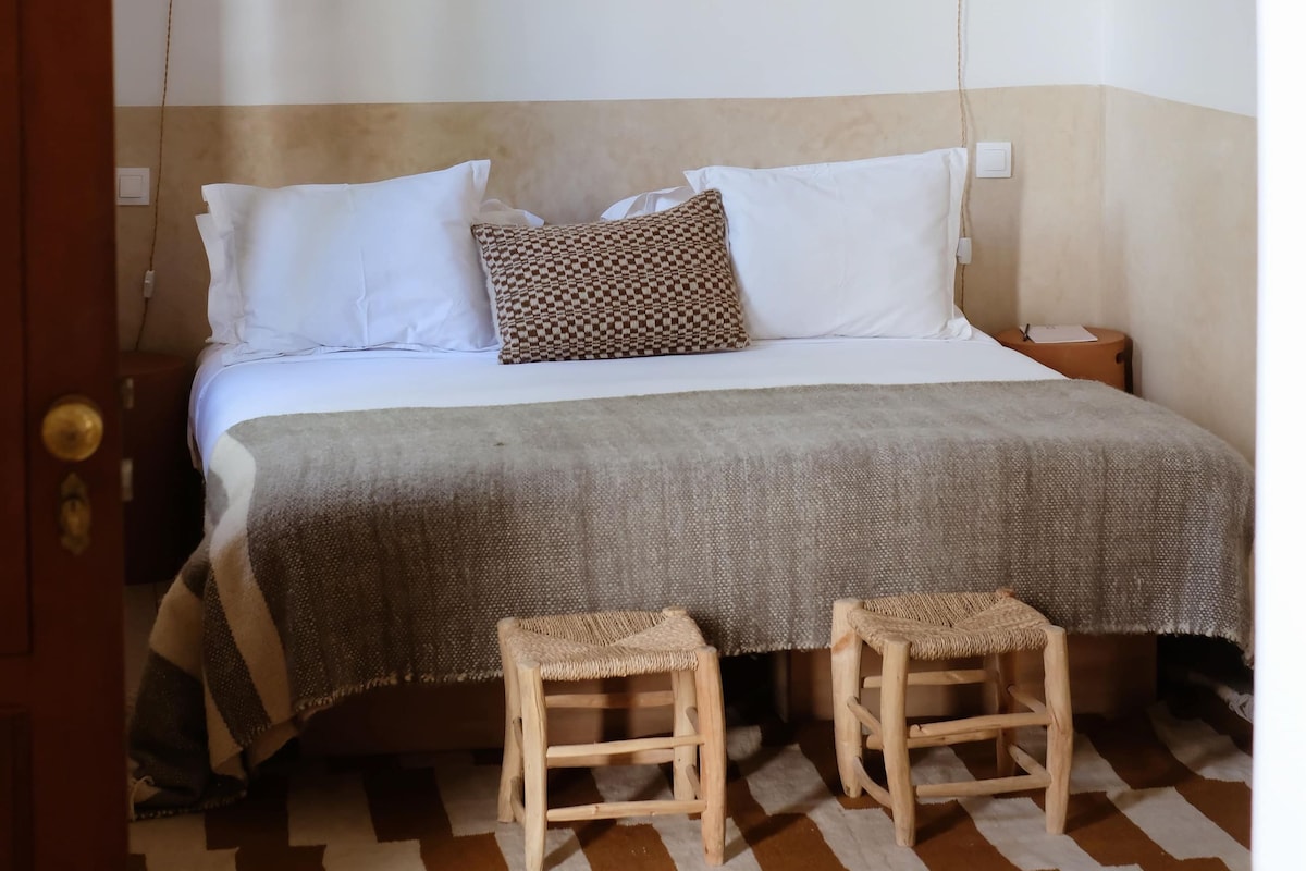 Phòng đôi hoặc 2 giường đơn, quang cảnh sân vườn | Bàn ủi/dụng cụ ủi quần áo, truy cập Internet không dây miễn phí