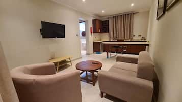Deluxe Apartment | Living area
